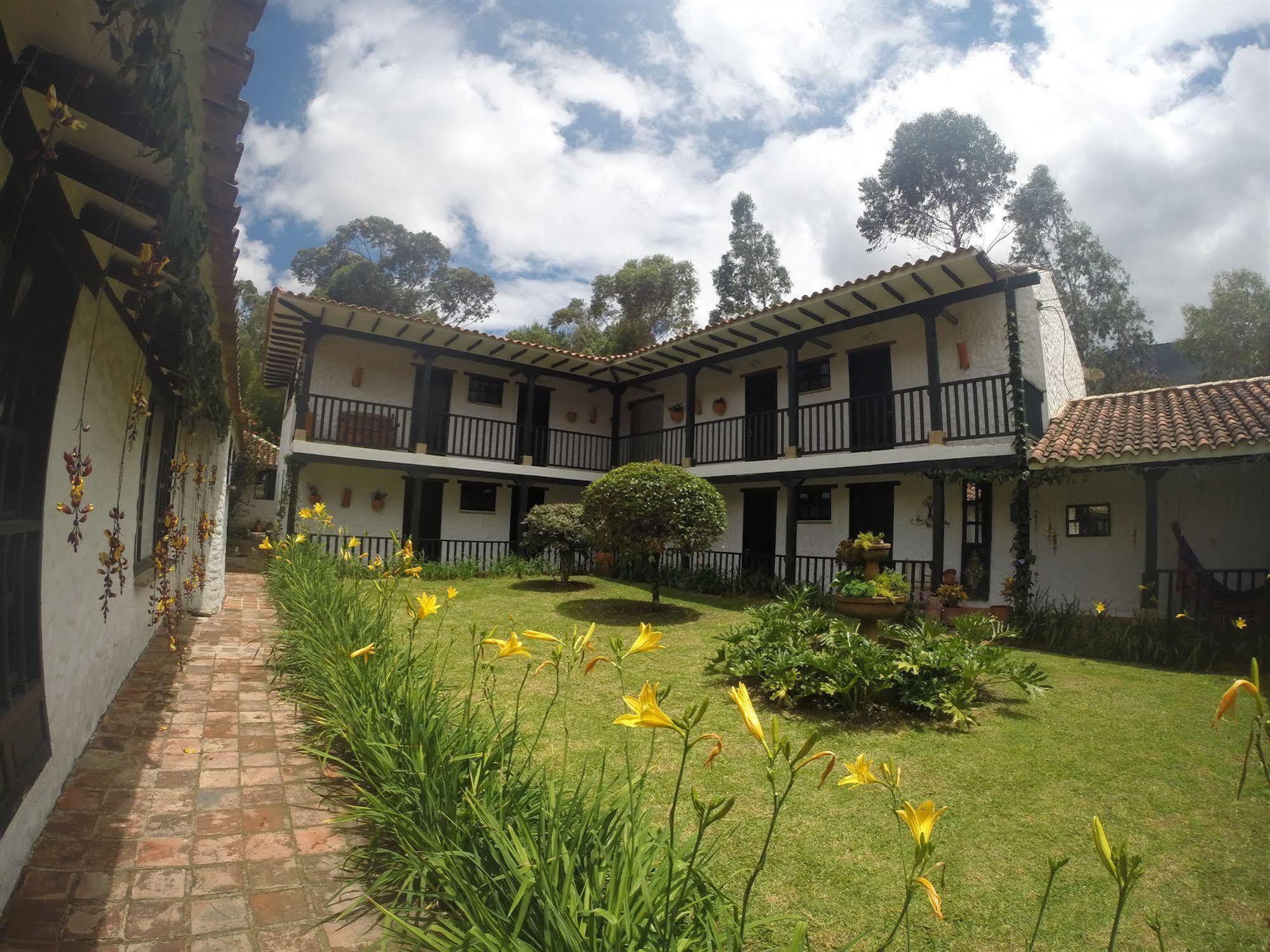 Casa San Nicolas บียาเดเลย์บา ภายนอก รูปภาพ